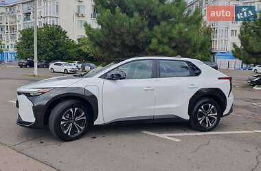 Внедорожник / Кроссовер Toyota bZ4X 2023 в 