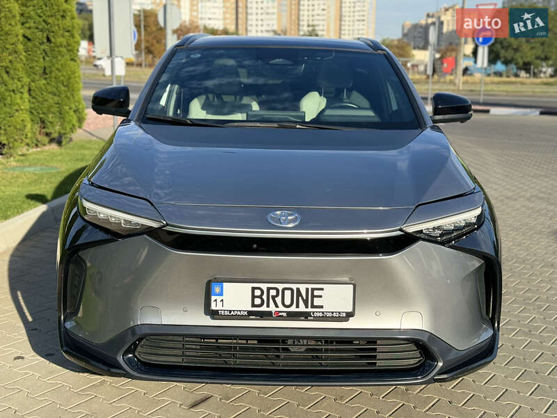 Внедорожник / Кроссовер Toyota bZ4X 2022 в Киеве