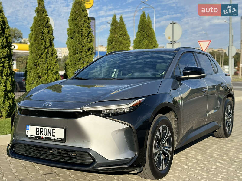Внедорожник / Кроссовер Toyota bZ4X 2022 в Киеве