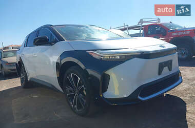 Внедорожник / Кроссовер Toyota bZ4X 2023 в 