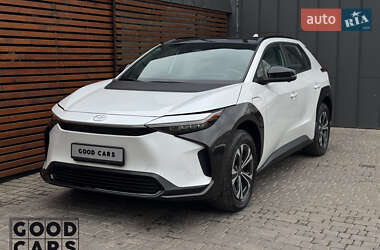 Внедорожник / Кроссовер Toyota bZ4X 2022 в 