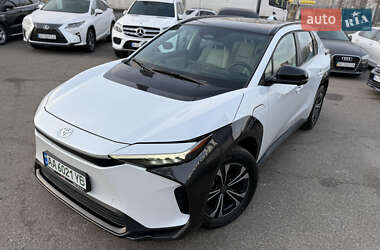 Внедорожник / Кроссовер Toyota bZ4X 2022 в 