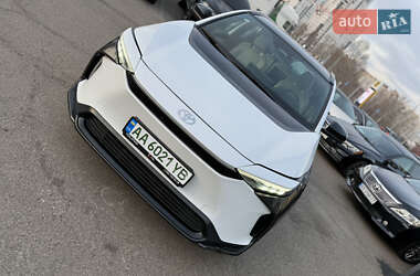 Внедорожник / Кроссовер Toyota bZ4X 2022 в 