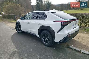 Внедорожник / Кроссовер Toyota bZ4X 2023 в 