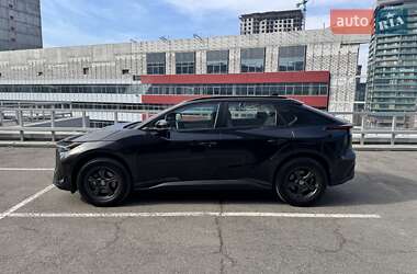 Внедорожник / Кроссовер Toyota bZ4X 2022 в 