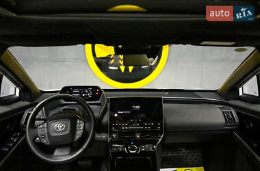 Внедорожник / Кроссовер Toyota bZ4X 2022 в 