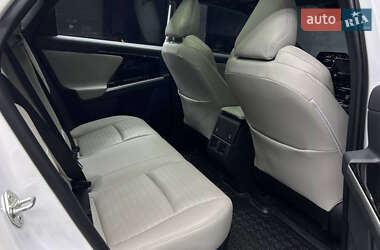 Внедорожник / Кроссовер Toyota bZ4X 2022 в 