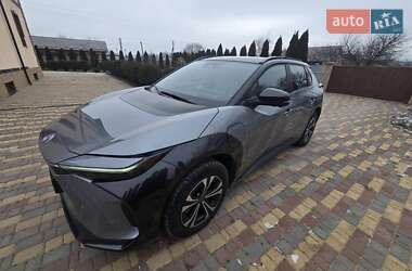 Внедорожник / Кроссовер Toyota bZ4X 2022 в 