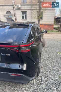 Внедорожник / Кроссовер Toyota bZ4X 2022 в 