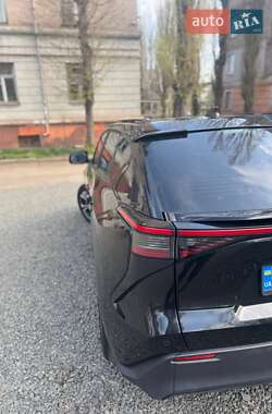 Внедорожник / Кроссовер Toyota bZ4X 2022 в 