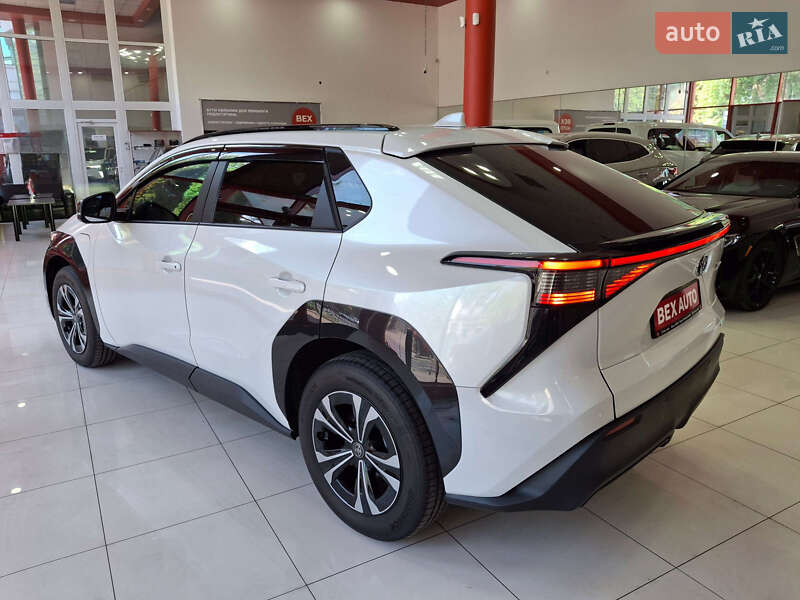 Внедорожник / Кроссовер Toyota bZ4X 2023 в Одессе