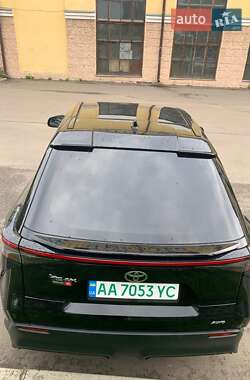 Внедорожник / Кроссовер Toyota bZ4X 2023 в 