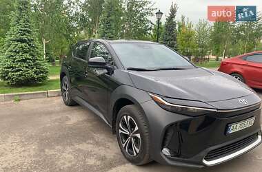 Внедорожник / Кроссовер Toyota bZ4X 2023 в 