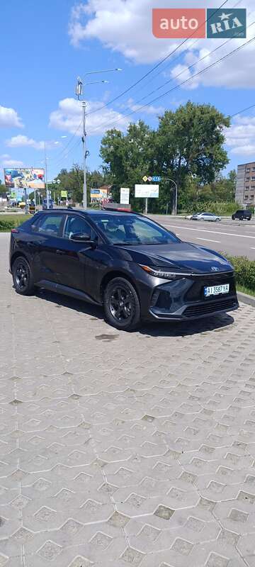 Позашляховик / Кросовер Toyota bZ4X 2023 в 