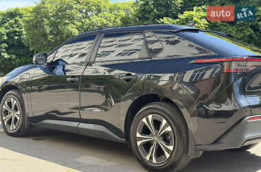 Внедорожник / Кроссовер Toyota bZ4X 2023 в Харькове