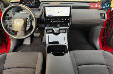 Внедорожник / Кроссовер Toyota bZ4X 2023 в 