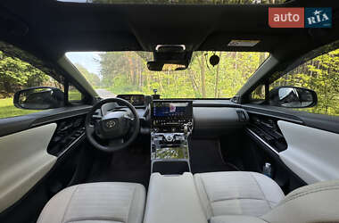 Позашляховик / Кросовер Toyota bZ4X 2022 в 