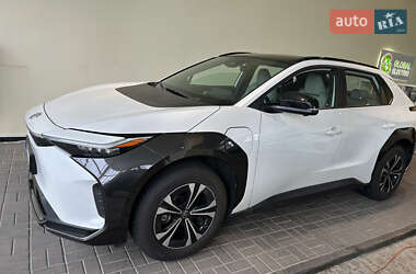 Внедорожник / Кроссовер Toyota bZ4X 2022 в 