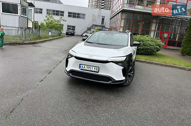 Внедорожник / Кроссовер Toyota bZ4X 2022 в 