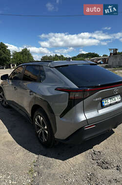 Внедорожник / Кроссовер Toyota bZ4X 2023 в 