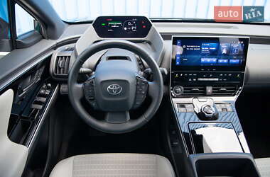 Внедорожник / Кроссовер Toyota bZ4X 2022 в 