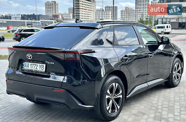 Внедорожник / Кроссовер Toyota bZ4X 2022 в 