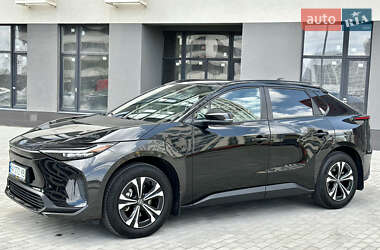 Внедорожник / Кроссовер Toyota bZ4X 2022 в 