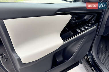 Внедорожник / Кроссовер Toyota bZ4X 2022 в 