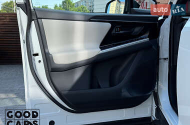 Внедорожник / Кроссовер Toyota bZ4X 2022 в 