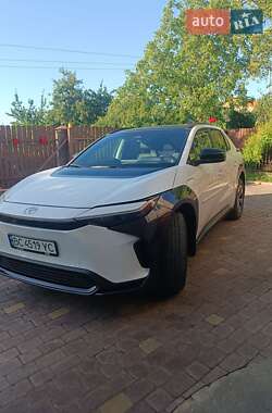 Внедорожник / Кроссовер Toyota bZ4X 2024 в 