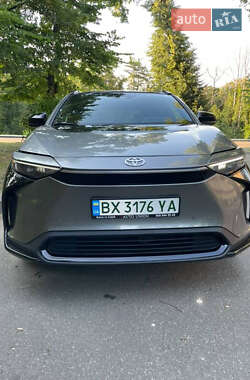 Внедорожник / Кроссовер Toyota bZ4X 2024 в 