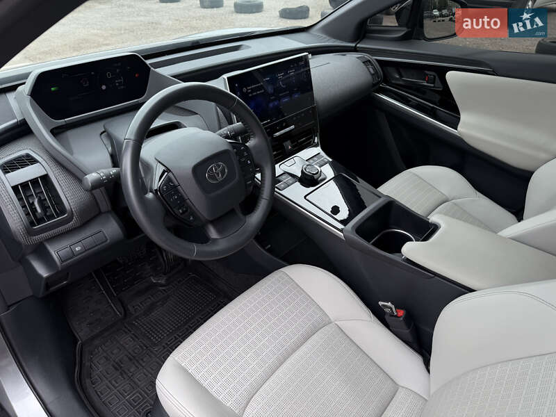 Позашляховик / Кросовер Toyota bZ4X 2023 в Черкасах