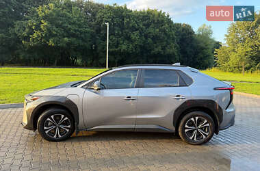 Внедорожник / Кроссовер Toyota bZ4X 2023 в 