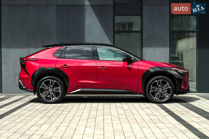 Внедорожник / Кроссовер Toyota bZ4X 2023 в Львове