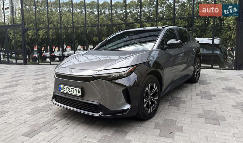 Внедорожник / Кроссовер Toyota bZ4X 2023 в Днепре
