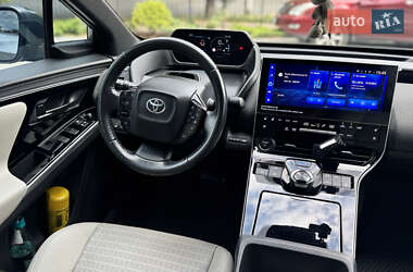 Внедорожник / Кроссовер Toyota bZ4X 2023 в 