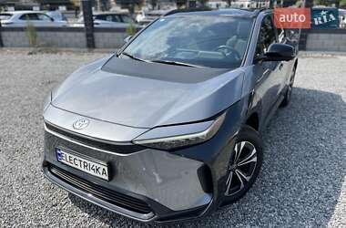 Внедорожник / Кроссовер Toyota bZ4X 2023 в 