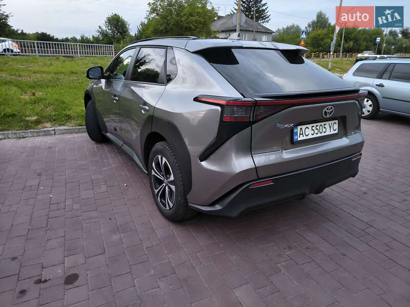 Внедорожник / Кроссовер Toyota bZ4X 2023 в Луцке