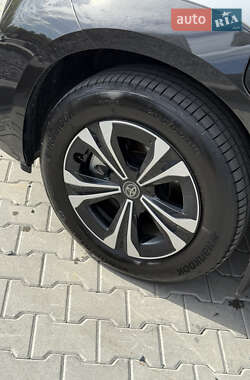 Внедорожник / Кроссовер Toyota bZ4X 2022 в 