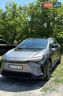 Внедорожник / Кроссовер Toyota bZ4X 2022 в 