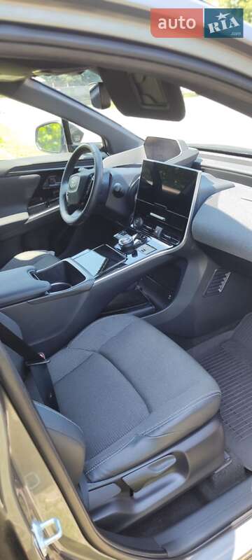 Внедорожник / Кроссовер Toyota bZ4X 2022 в Хмельницком