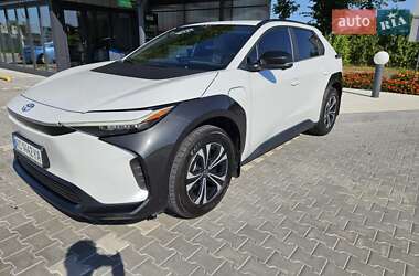 Внедорожник / Кроссовер Toyota bZ4X 2022 в 