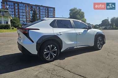 Внедорожник / Кроссовер Toyota bZ4X 2022 в 
