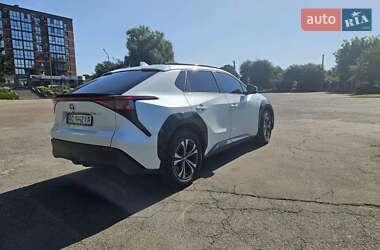 Внедорожник / Кроссовер Toyota bZ4X 2022 в 