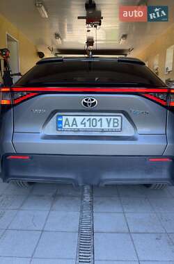 Внедорожник / Кроссовер Toyota bZ4X 2023 в 