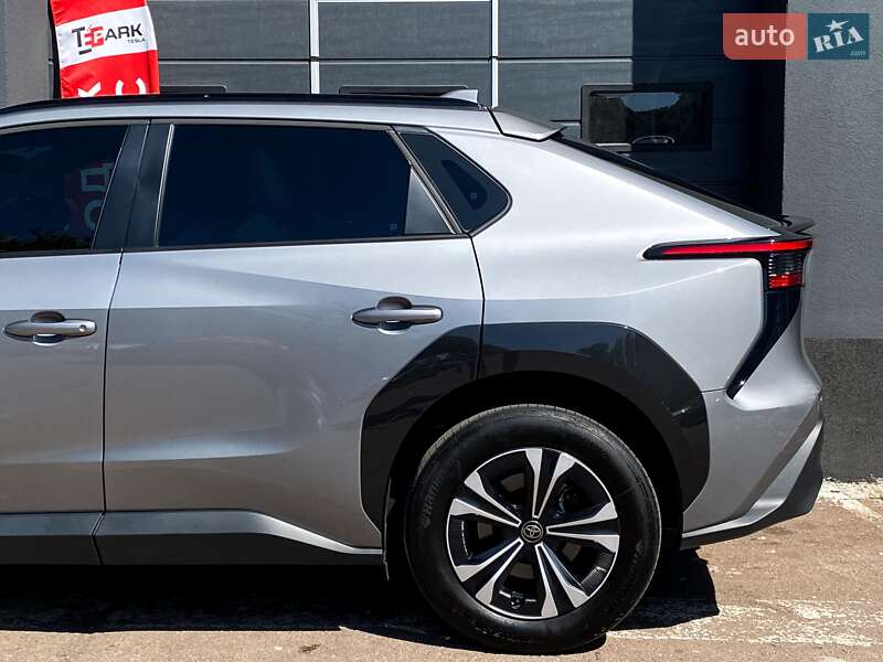 Внедорожник / Кроссовер Toyota bZ4X 2022 в Киеве фото 7 Внедорожник / Кроссовер Toyota bZ4X 2022 в Киеве
