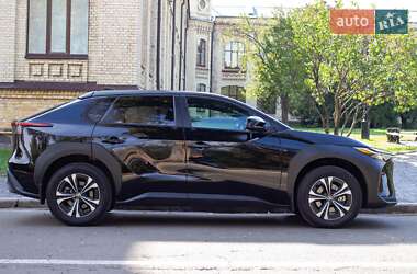 Внедорожник / Кроссовер Toyota bZ4X 2023 в 