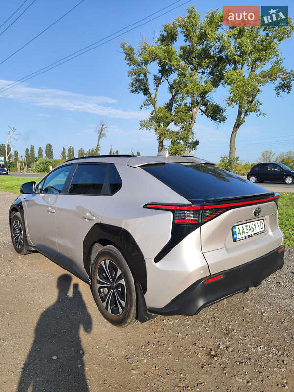 Внедорожник / Кроссовер Toyota bZ4X 2023 в Киеве фото 7 Внедорожник / Кроссовер Toyota bZ4X 2023 в Киеве