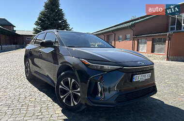 Внедорожник / Кроссовер Toyota bZ4X 2022 в 