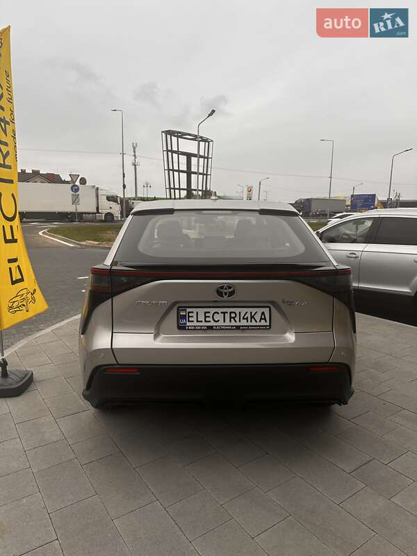 Внедорожник / Кроссовер Toyota bZ4X 2024 в Львове